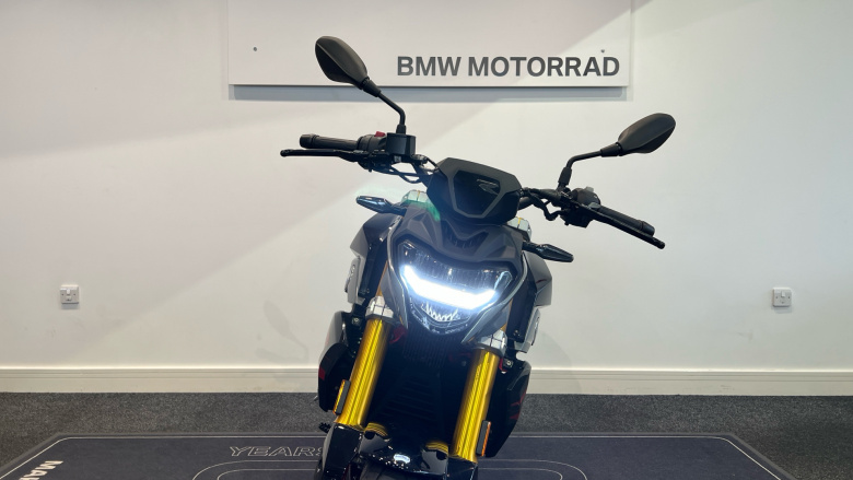 BMW G310 R ABS